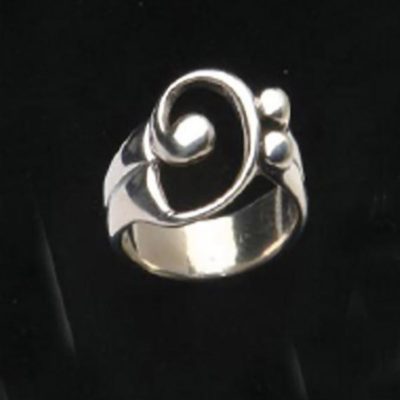 BASS CLEF RING - SILVER