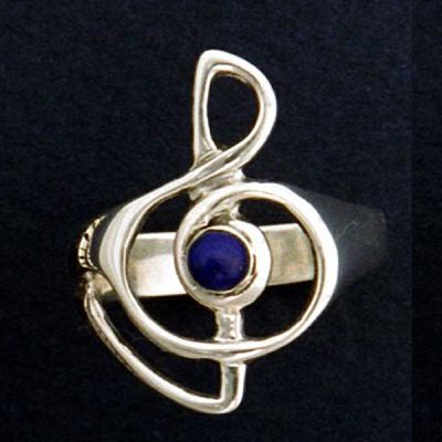 treble clef ring with lapis